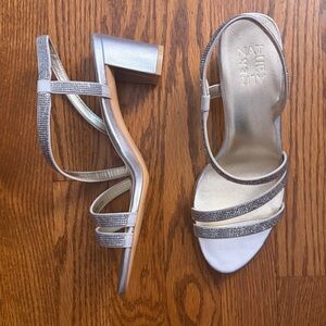 Naturalizer Silver Vanessa Dress Sandals Women’s Size 8 Wide New in Box